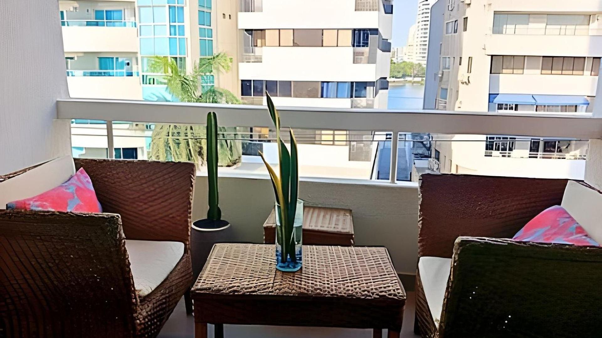 Precioso Apto A Pasos De La Playa, Ubicación Ideal Apartamento