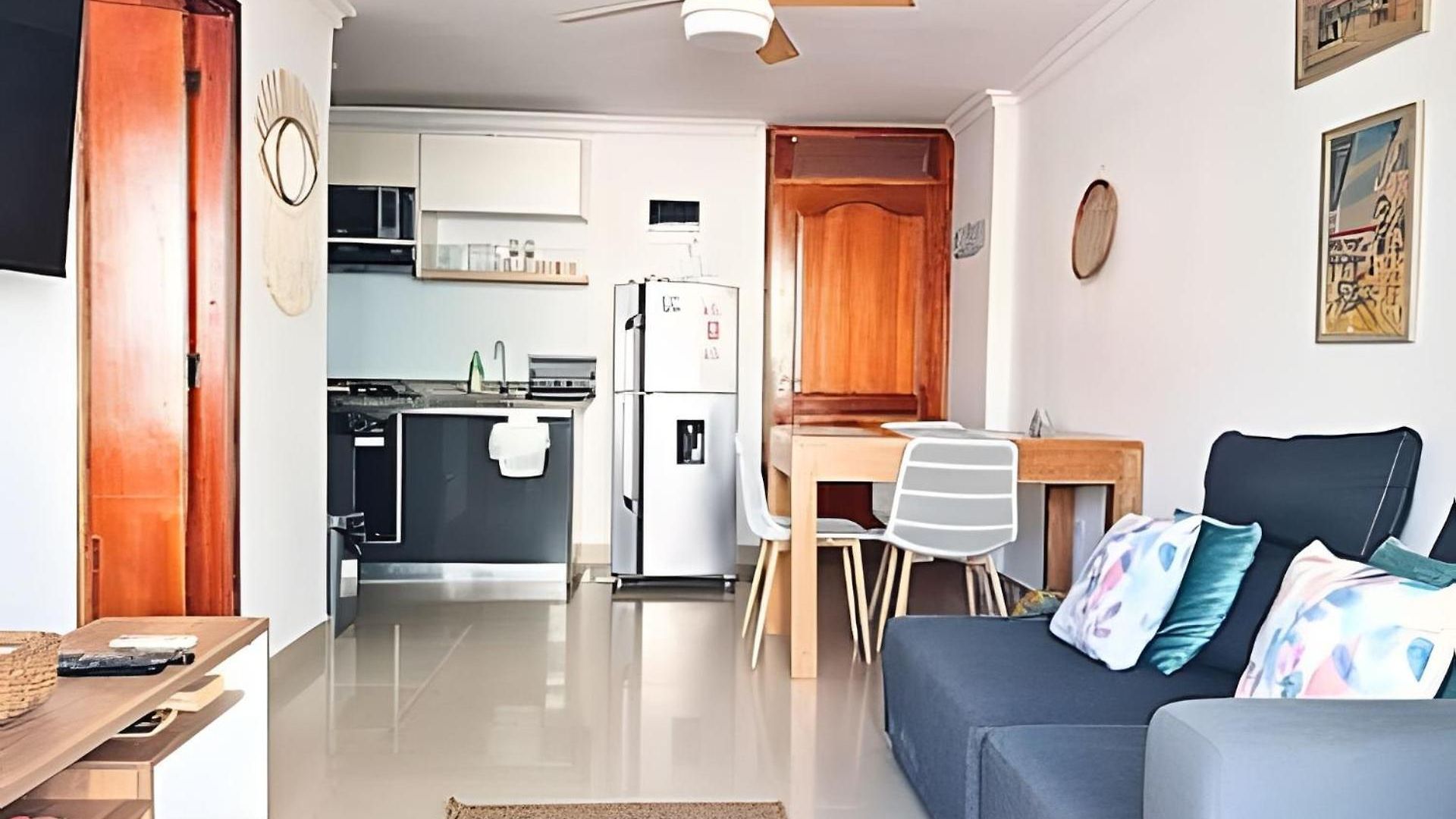 Precioso Apto A Pasos De La Playa, Ubicación Ideal Apartamento